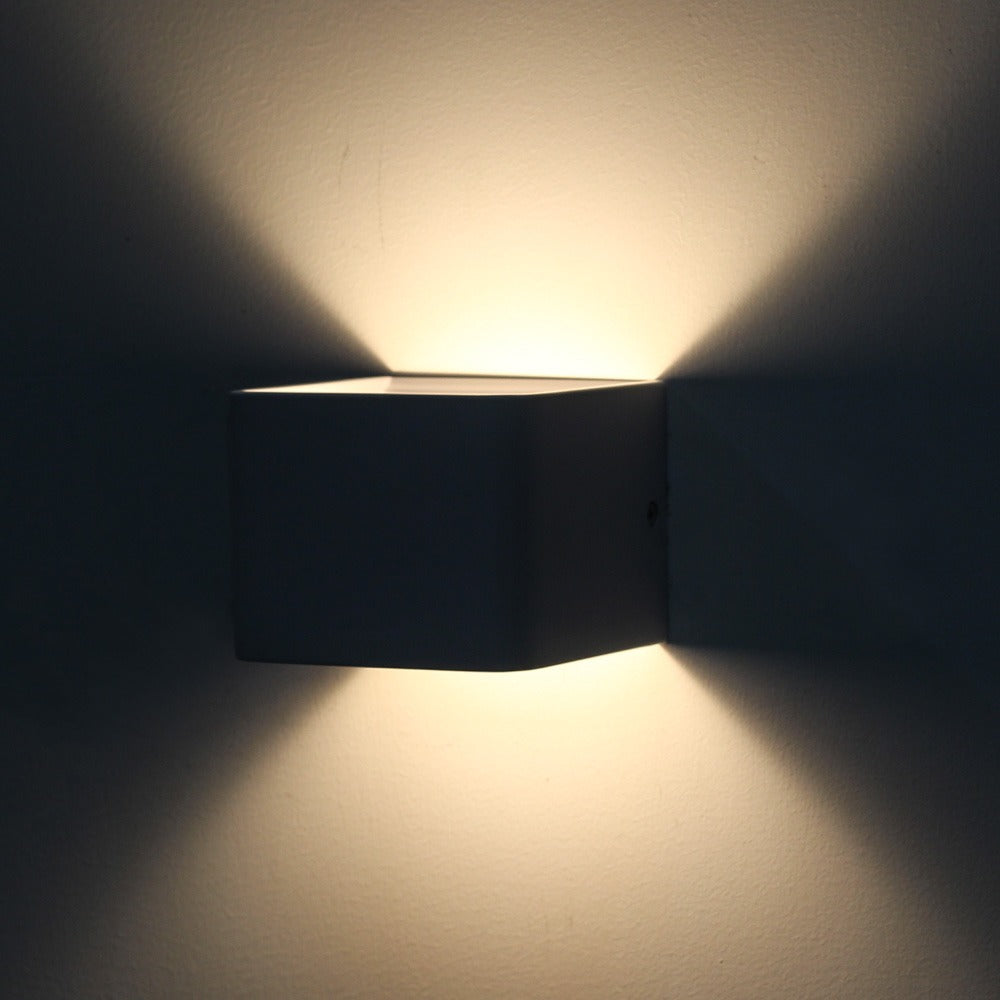 Cubey | Lyxig LED vägglampa